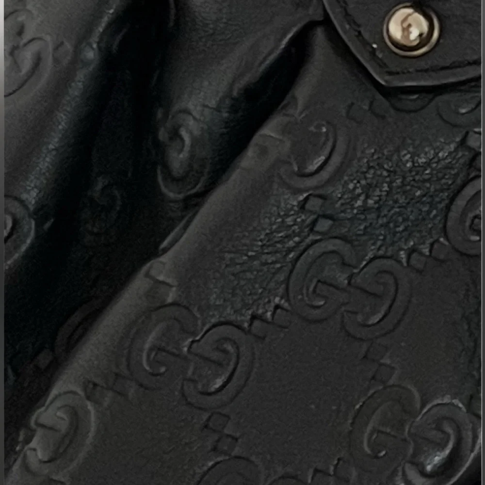 Gucci Guccissima Studded Leather Pelham Shoulder Bag Ltd Ed Rare 1990